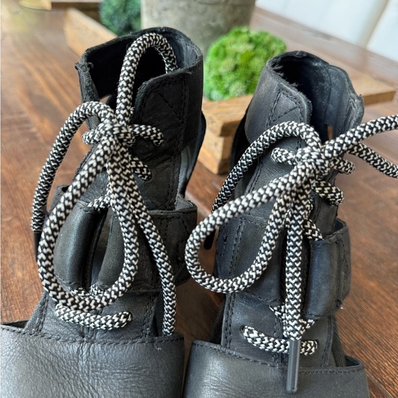 Sorel Joanie II Lace Up Wedge Sandal - Picture 9 of 12